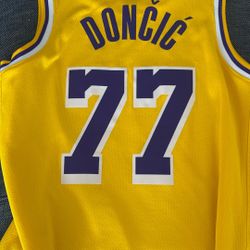 Lakers  Jersey Large