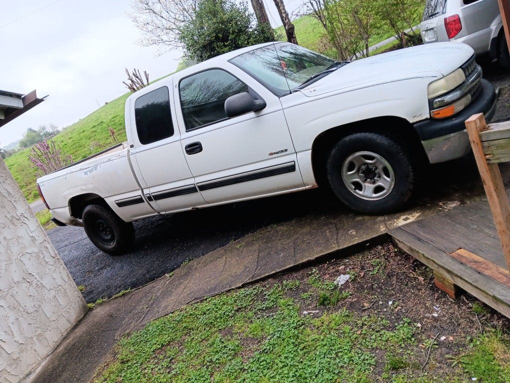 2000 Chevy 1500 2wd 