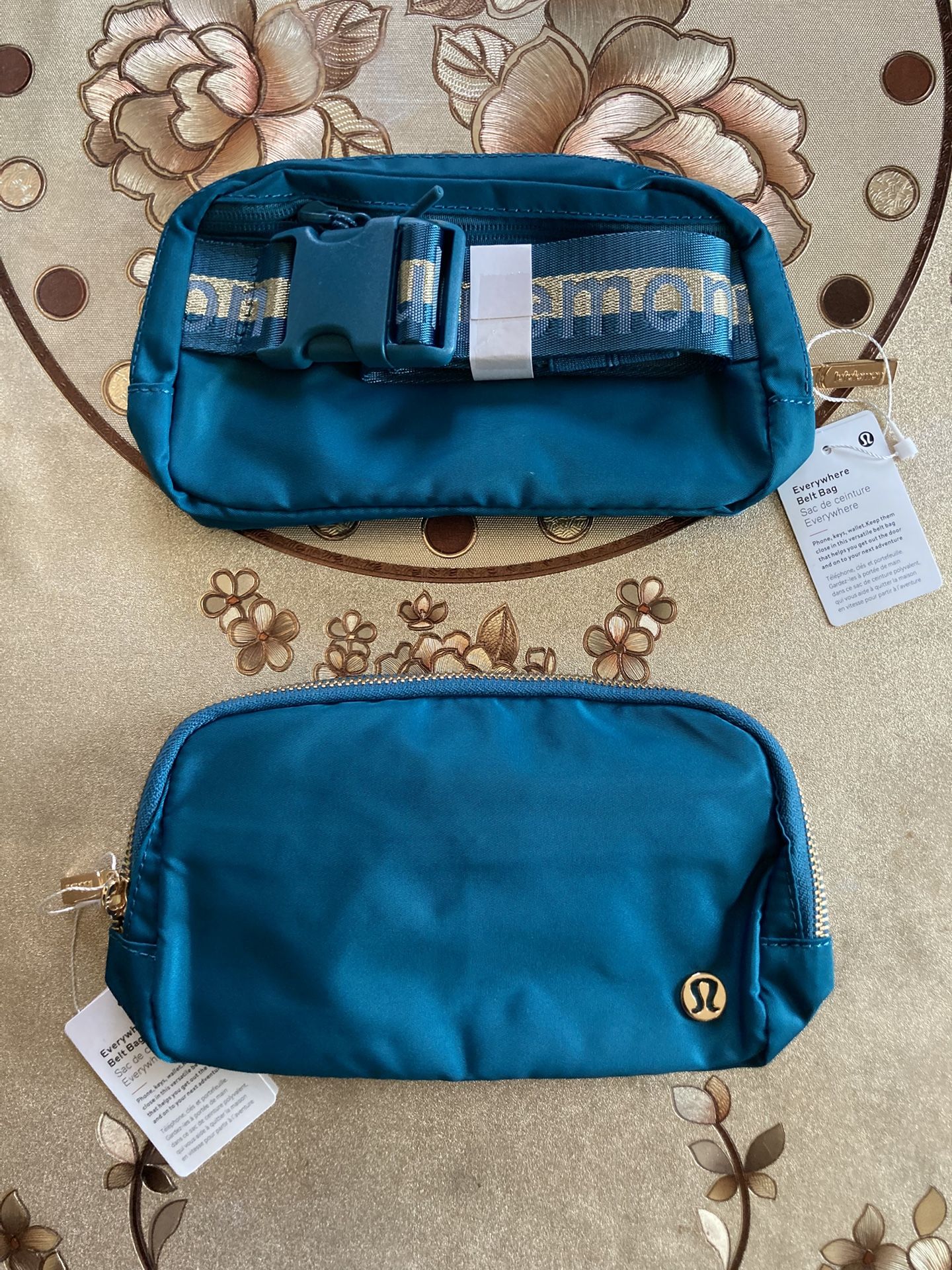 Lululemon Everywhere Belt Bag