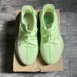 Yeezy 350 - Glow In The dark