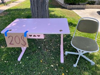 Student study desk with chair…