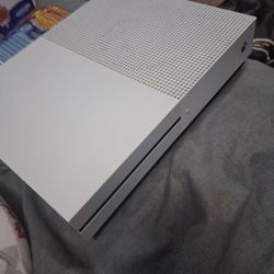 Xbox 1 Used Good Condition 