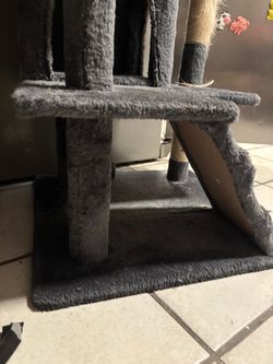 Indoor cat tower