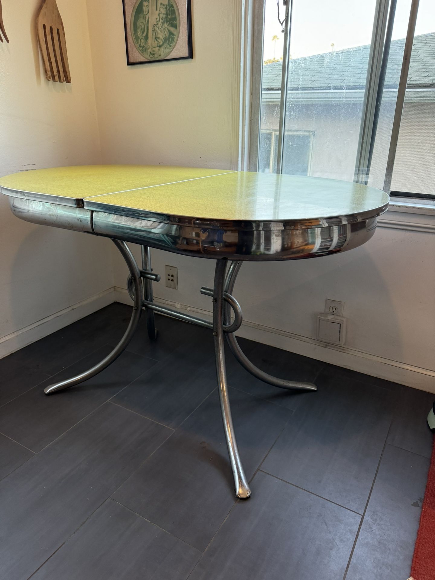 Chrome and Formica 70s MCM Dining table ($550 willing to negotiate)
