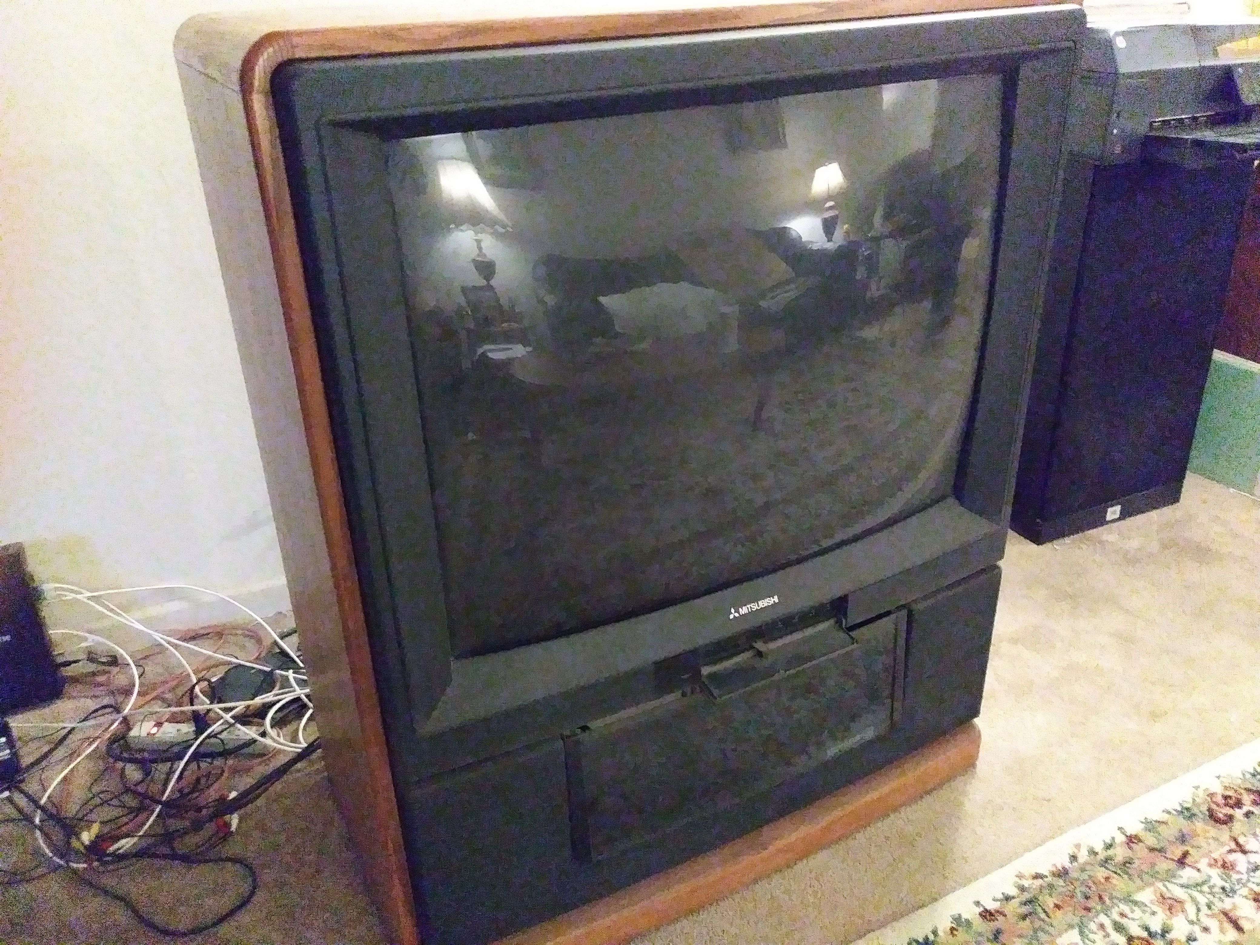 Mitsubishi TV Big screen
