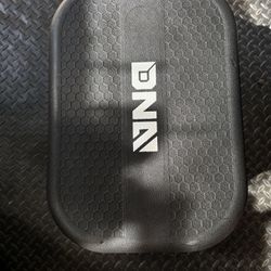 Metal DNA Motoring Seat 