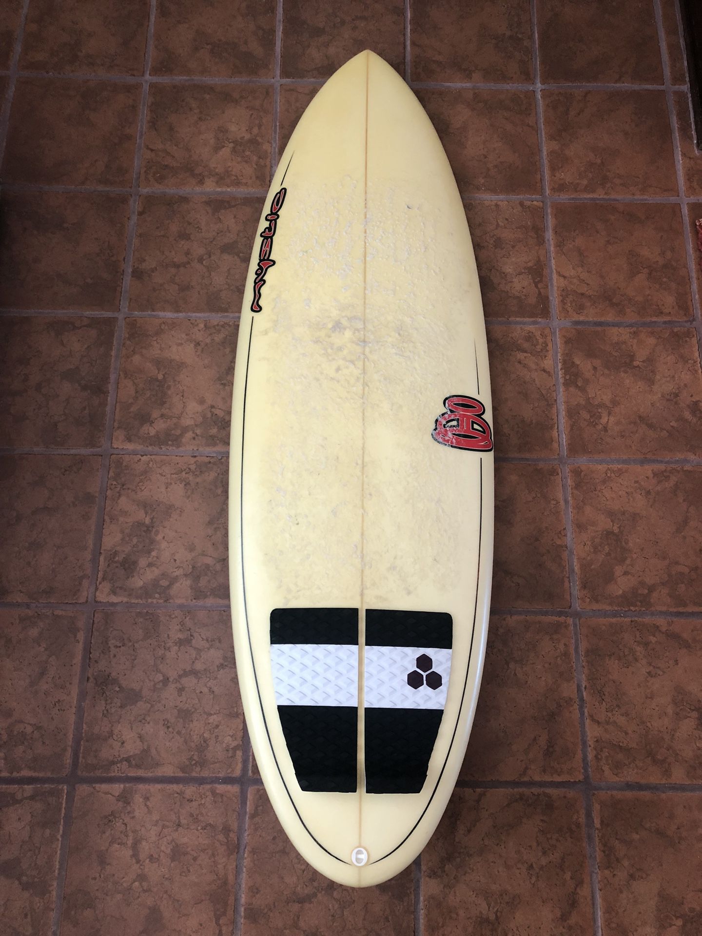 5’8 Mystic Surfboard