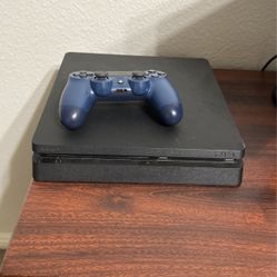 Playstation 4 slim