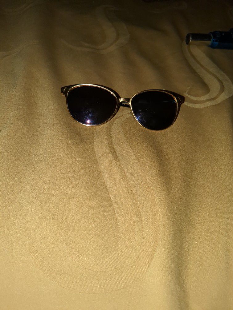 Versace Sunglasses With No Case