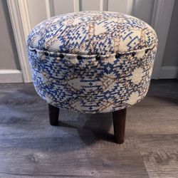 Foot Stool/ottoman 