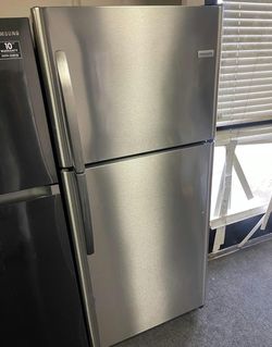 Frigidaire Top Mount Refrigerator Stainless Steel