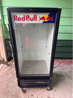 True Glass Door Merchandiser Refrigerator