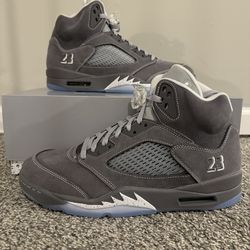 Air Jordan 5 Retro Wolf Grey Men’s Size 12.5 (SKU: DD0587–002)