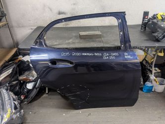 2015-2016-2017-2018 MERCEDES BENZ GLA-CLASS REAR RIGHT DOOR OEM USED #10898