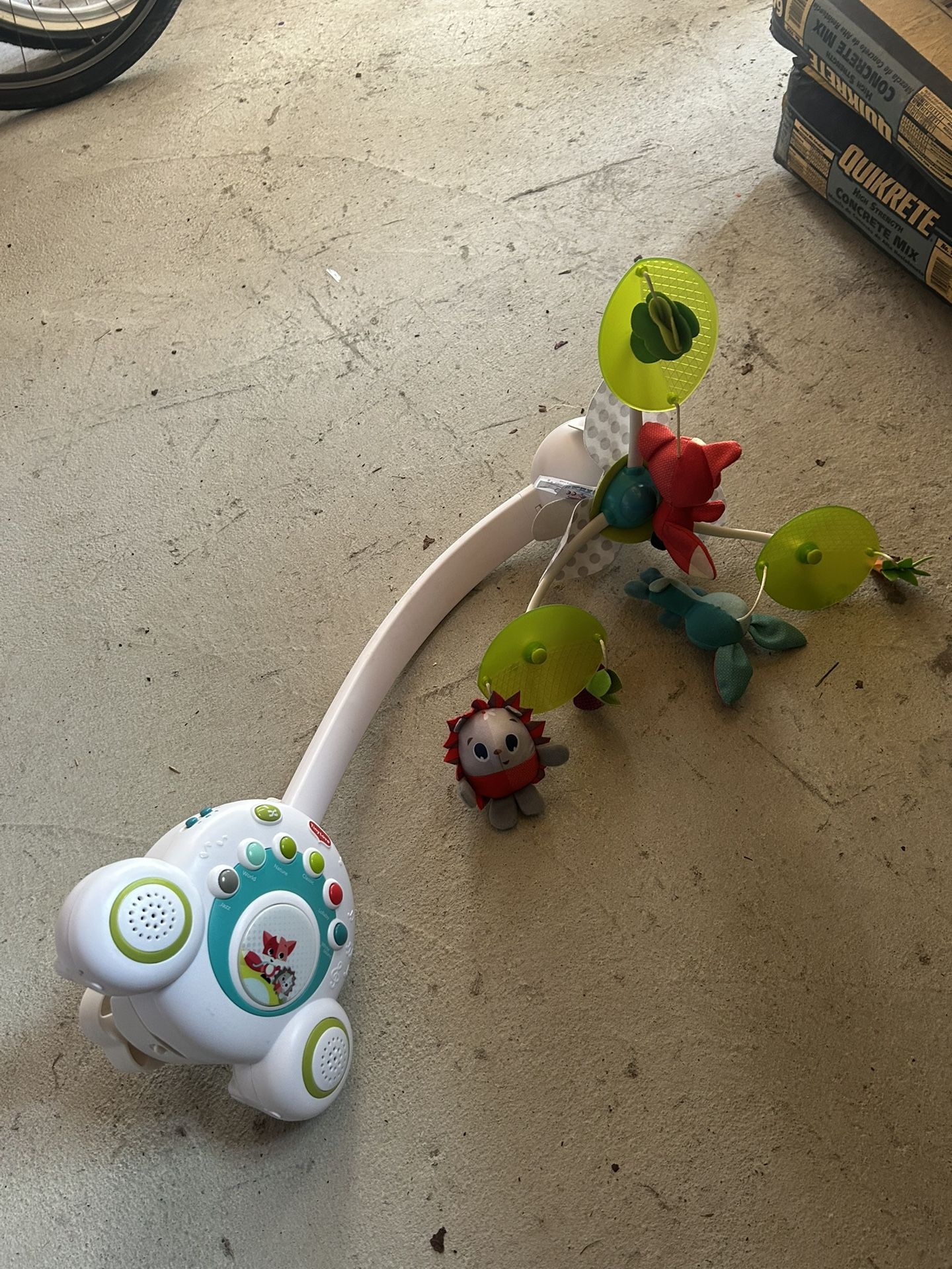 Tiny Love Meadow Days Soothe n Groove Baby Mobile