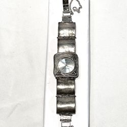 Vintage great condition solid .925 silver watch with .925 silver watchband.
