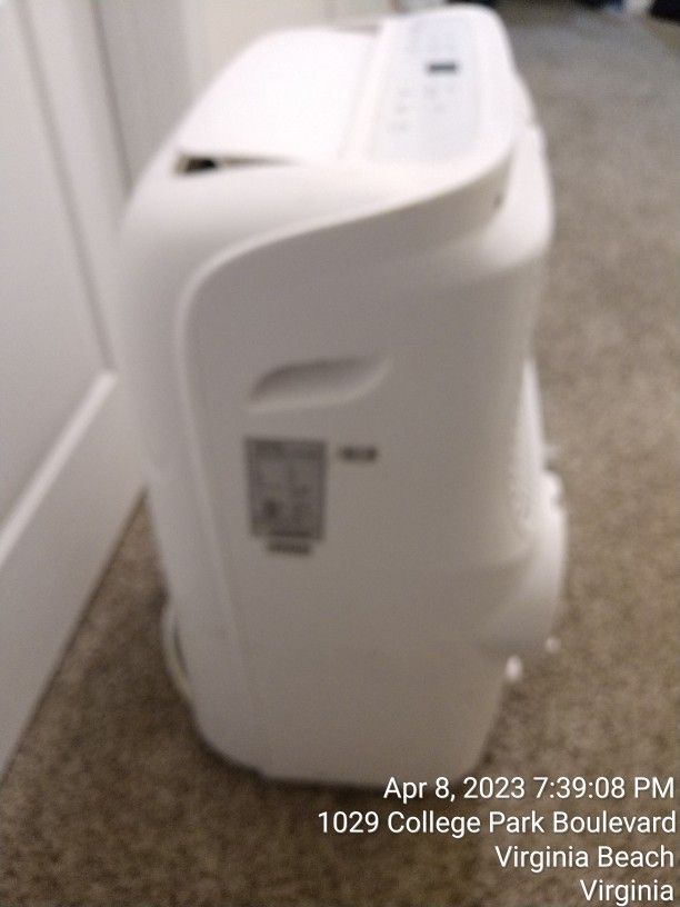 Toshiba 8000 BTU Portable Air Conditioner for Sale in Virginia Beach