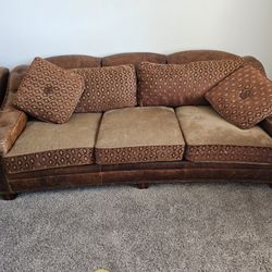 Custom Leather Couches 