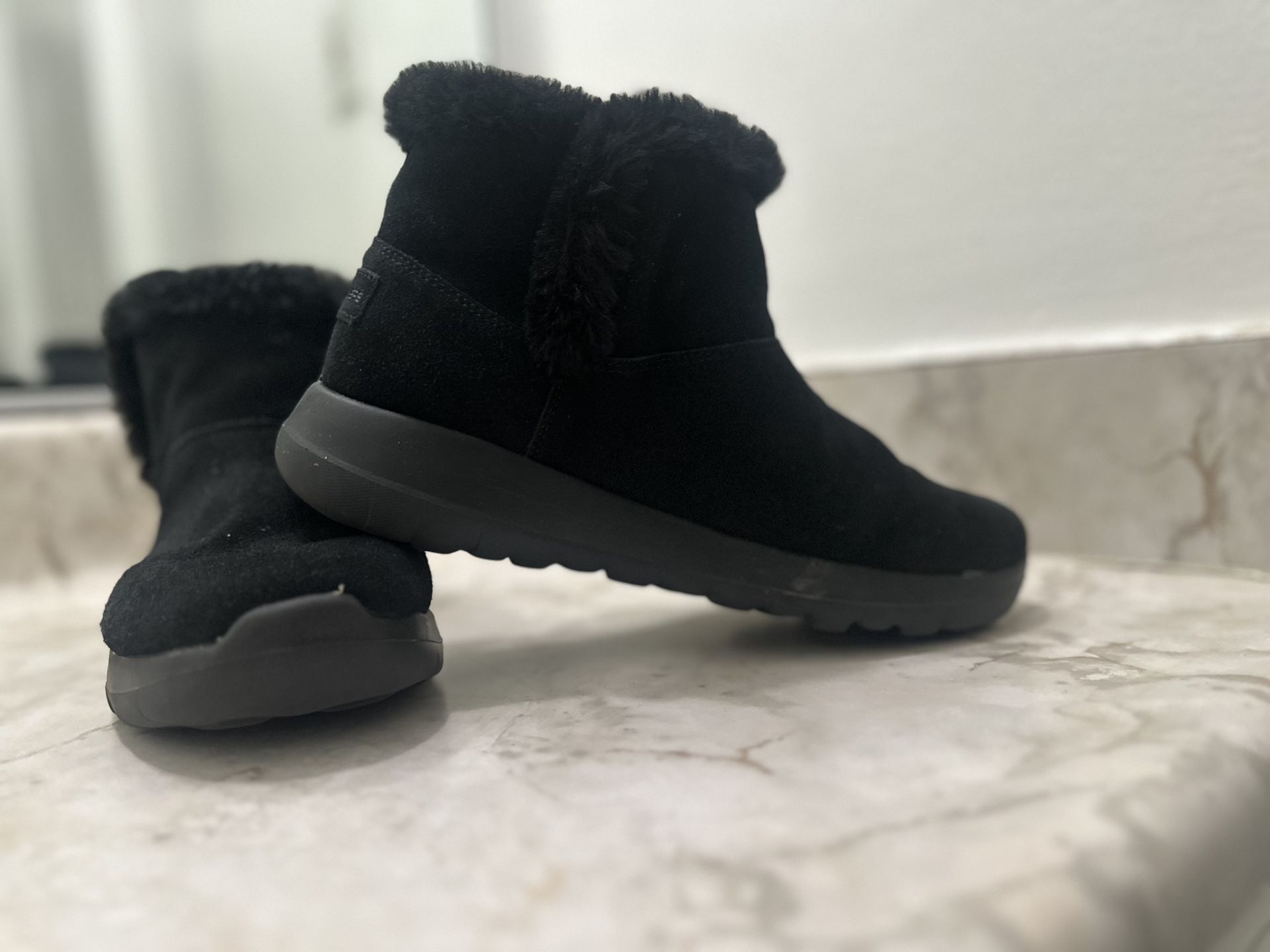 Skechers Goga Mat Women Shoes Ankle Boots Black Size 9