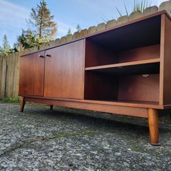 MCM Style TV/Media Stand-Excellent Condition!