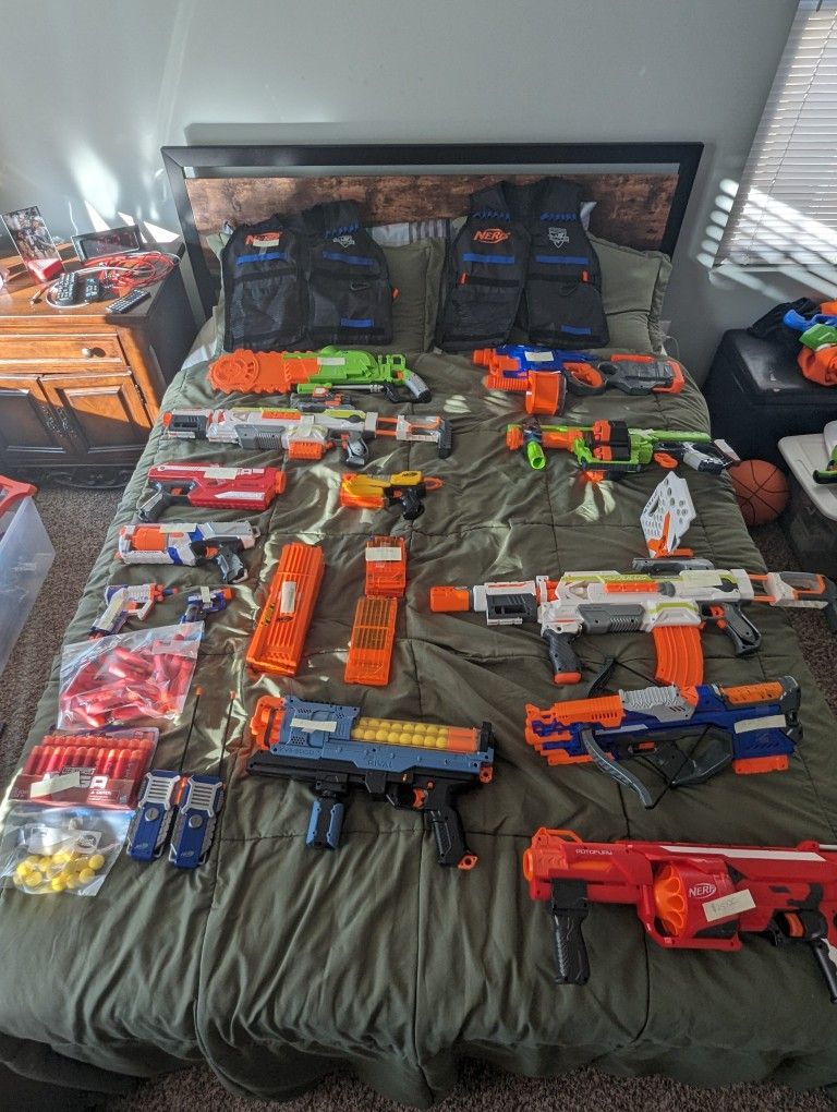 Nerf Guns And Accessories 