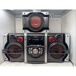 Panasonic SA-AK630 CD Stereo System 5 CD Changer Dual Cassette Tape AM/FM Tuner