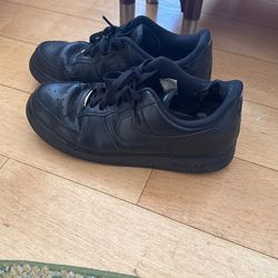 Size 10.5 - Nike Air Force 1 ‘07