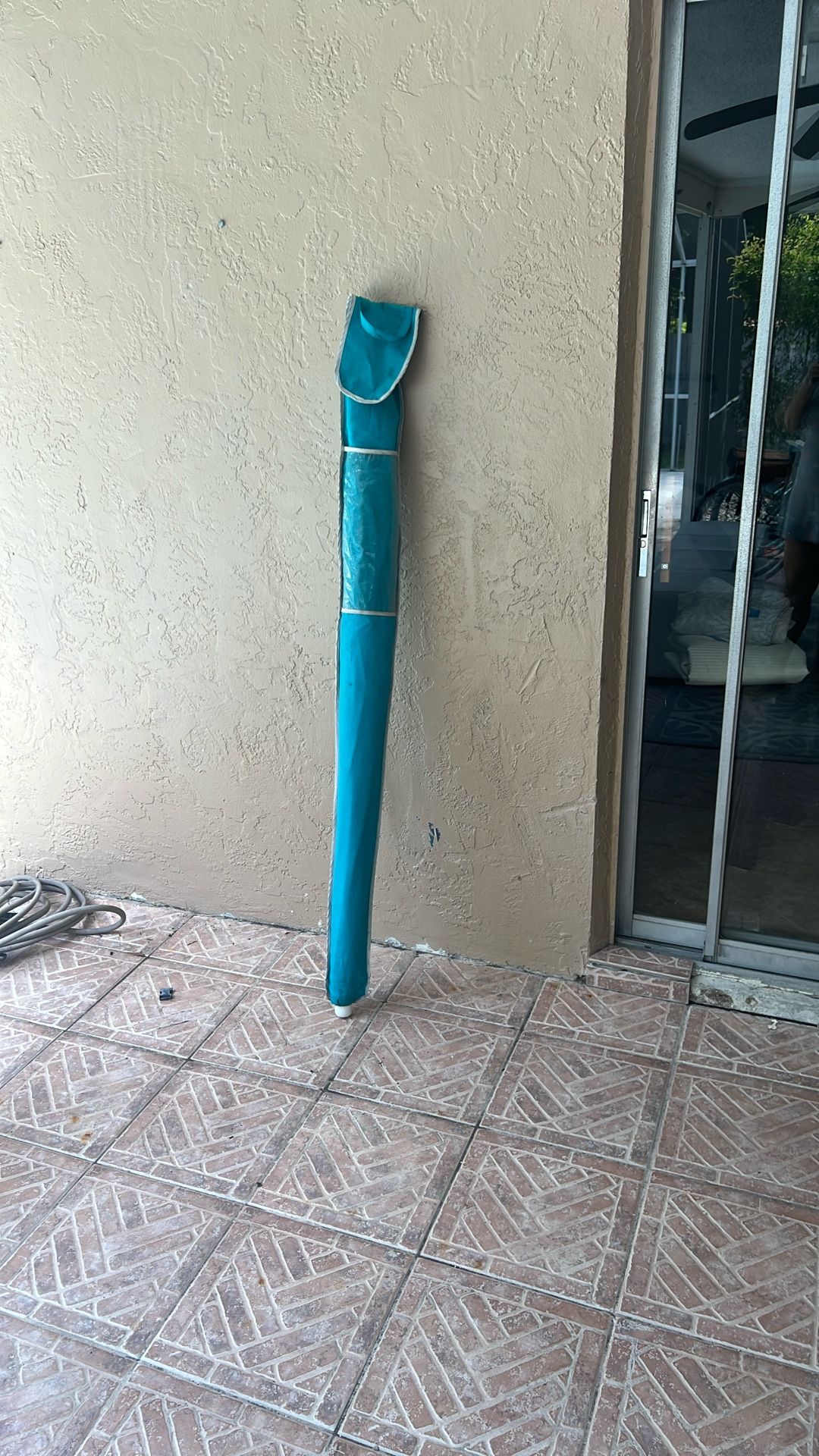 Umbrella- Give Your Offer New Never Use