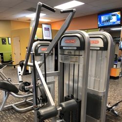 Star Trac Impact Commercial Lat Pull Down- 300 Lb Weight Stack