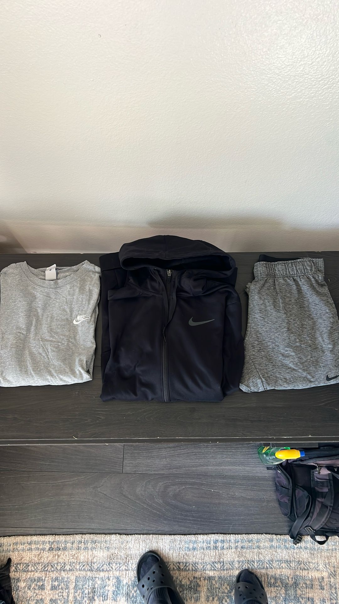 Nike Men’s 3-Piece Set – Hoodie, Long Sleeve & Shorts (M)