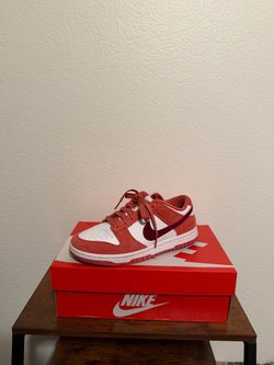 NIKE Dunk Low Vday