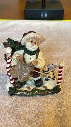 Northpole Laundry Day Christmas Figurine