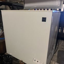 Chest Freezer 