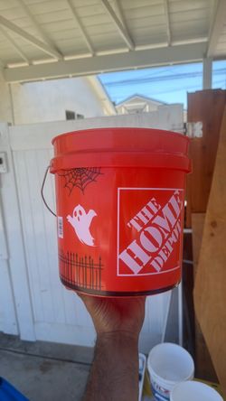 Home Depot 2-Gallon Halloween Bucket 🎃 – New
