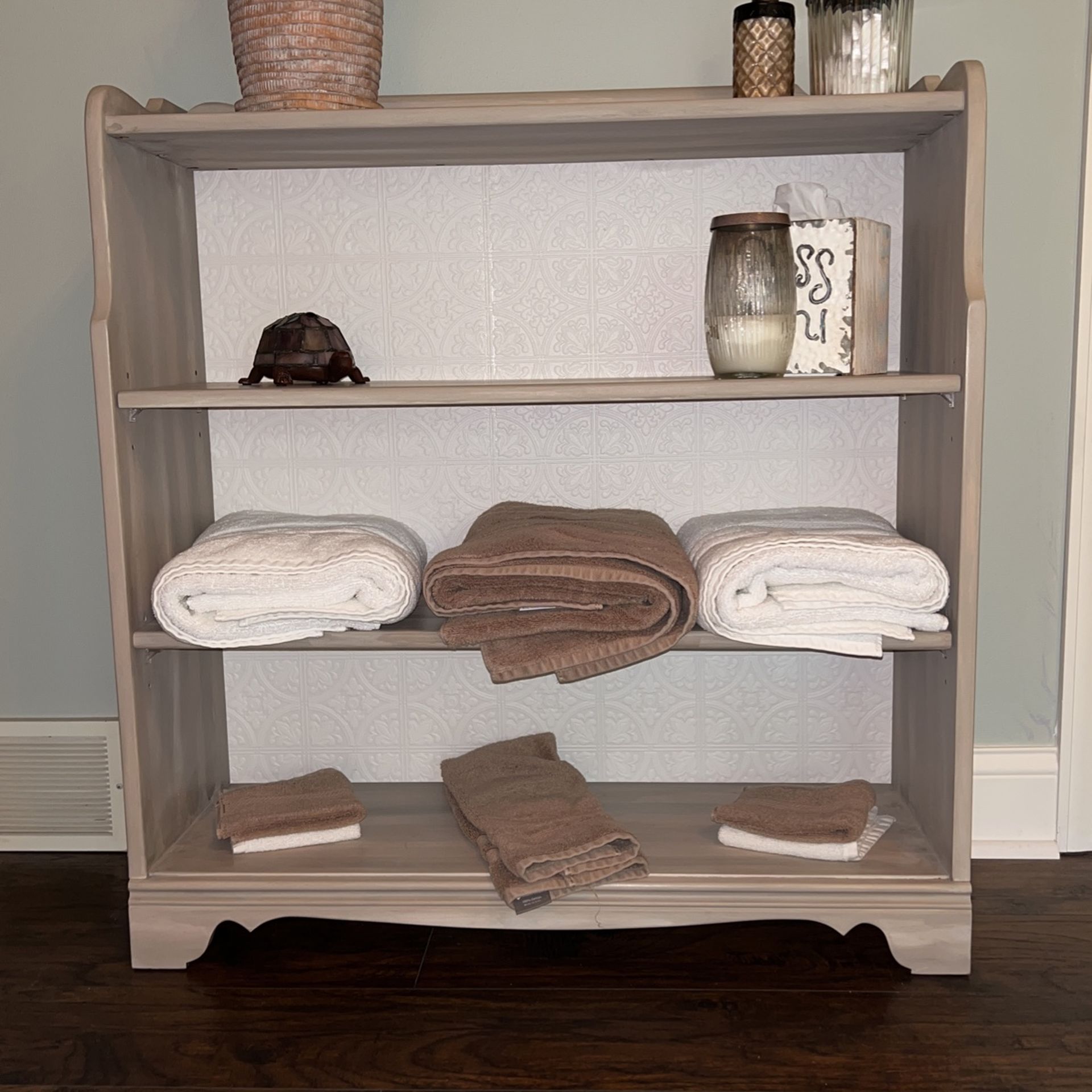 Storage Shelf / Book Case