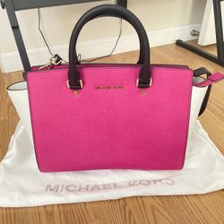 Micheal Kors Hand Bag  