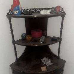 Corner Table