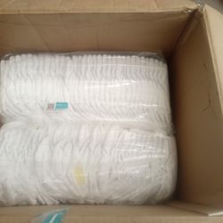 PAMPERS Brand Diapers Size 1 Approx 60ct (CHEAP)