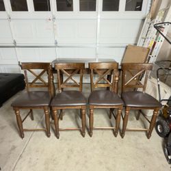 Table Counter Height And 4 Chairs - Delivery Available / Entrega Disponible 