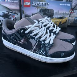 Travis Scott SBs Size 12. Brand new no box with extra laces 1:1