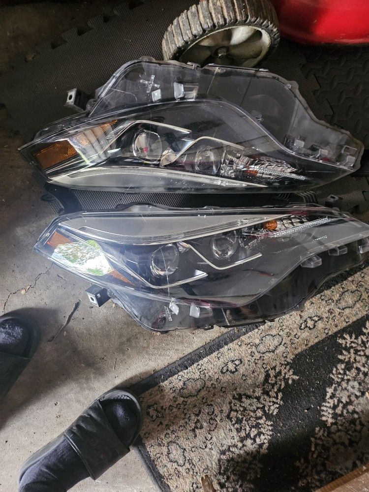 Headlights For Toyota Camry 2018