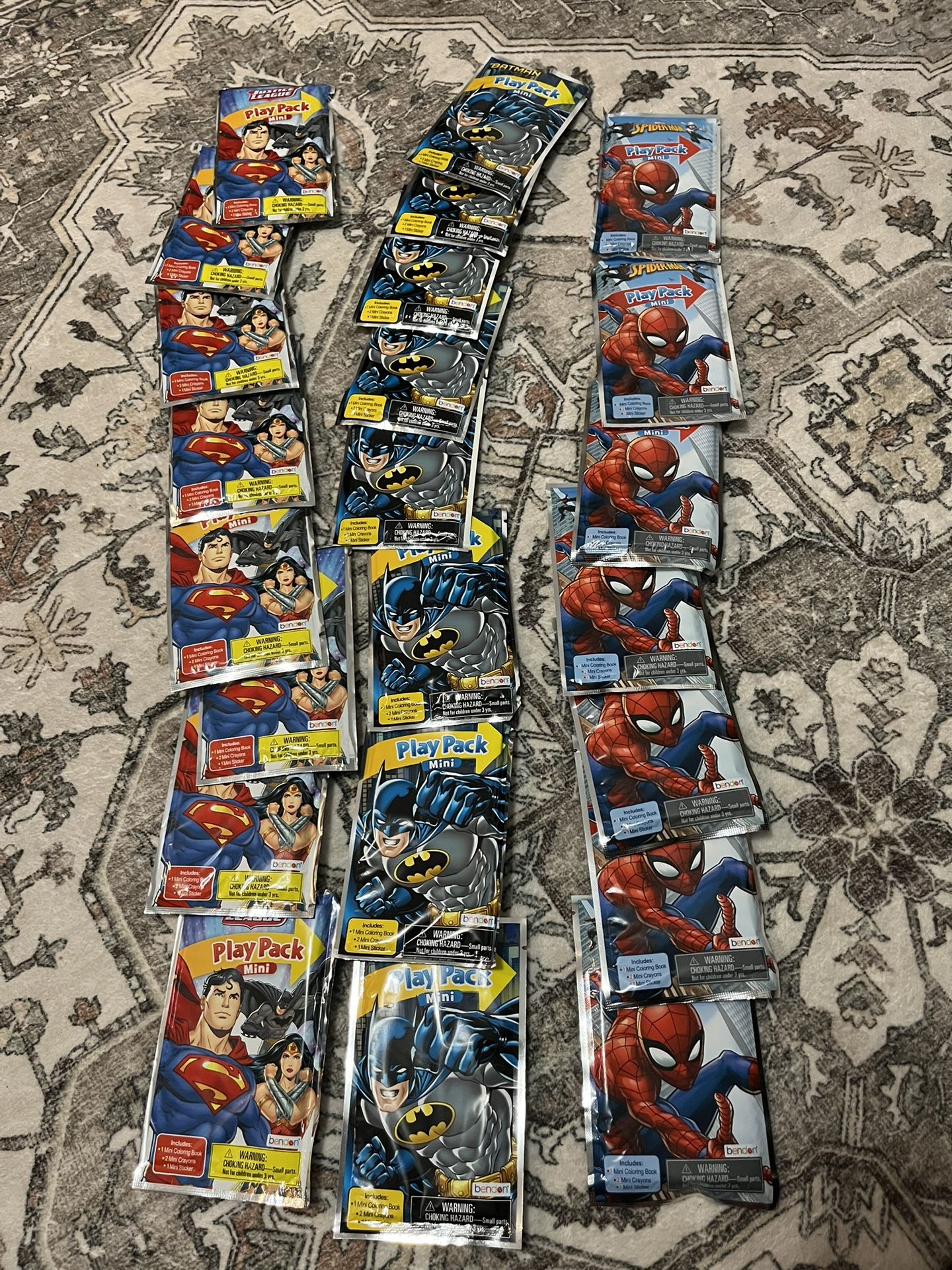23 Super Hero Mini Play Pack