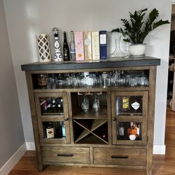 Bar/Server 