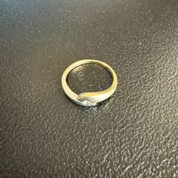 Gold & Silver Single Diamond Ring