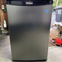 Danby Mini fridge -  4.4 cu. ft. Stainless Steel 