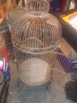 Outdoor/indoor bird cage