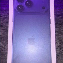 iPhone 17 Pro Max (UNLOCKED)