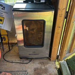  Electric smoker! Works Great 
