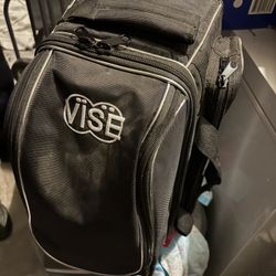 BOWLING BALLS WITH ROLLING CASE