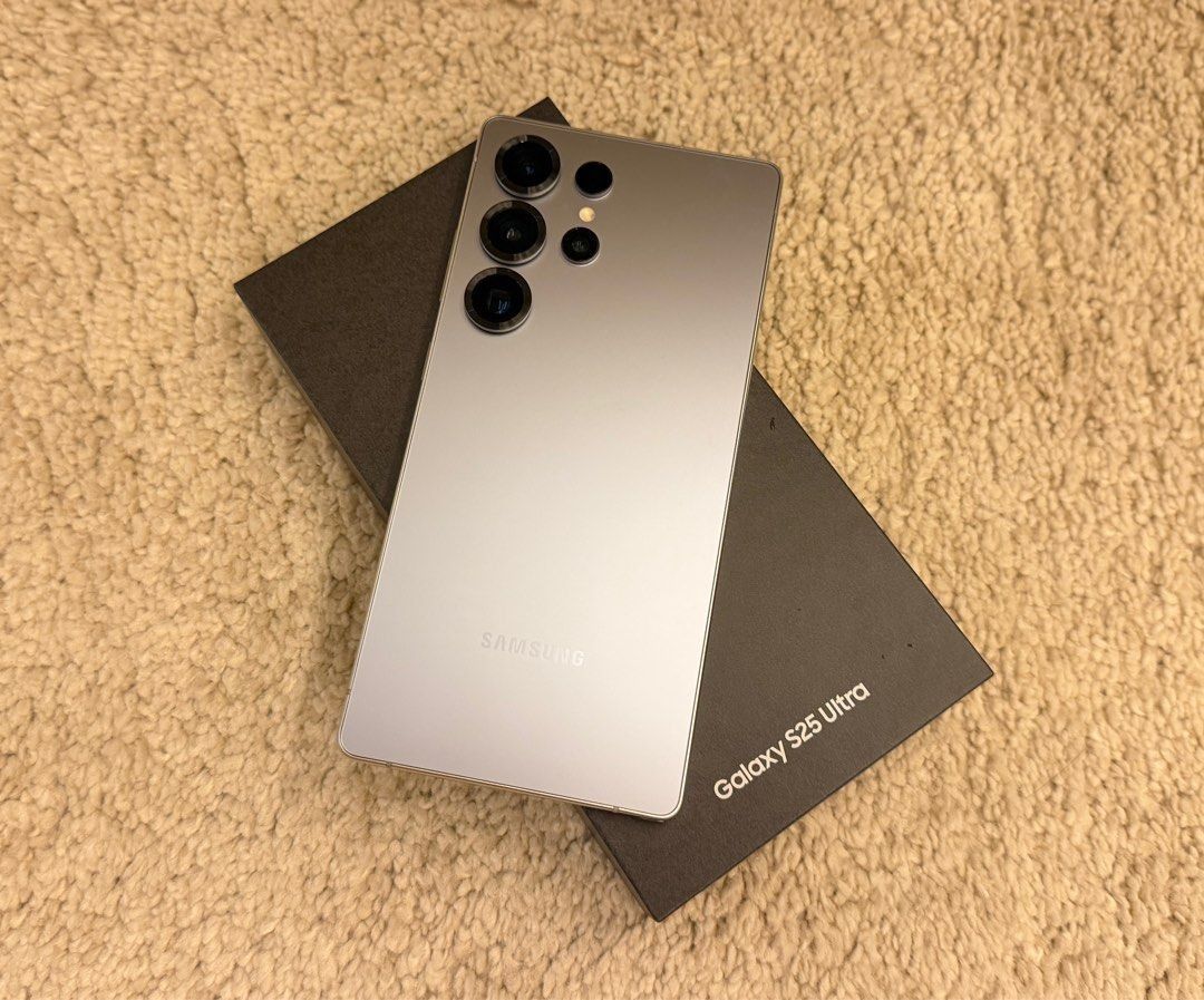 Samsung Galaxy S25 Ultra + Galaxy Watch + Galaxy Buds2 Pro + Wireless Charging Pad